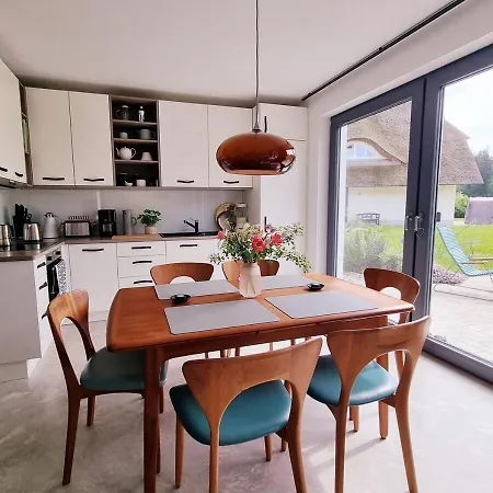 Ferienhaus Lütt Lenneke - Mit Kamin Für 6 Personen